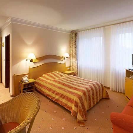 Hotel Kastanienhof Bad Münder am Deister Esterno foto