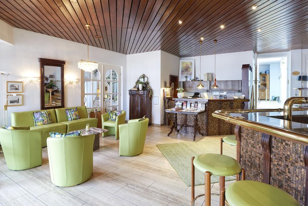 Hotel Kastanienhof Bad Münder am Deister Esterno foto